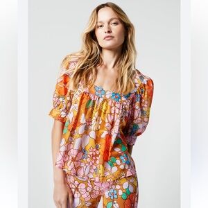 SMYTHE Retro Floral Square Neck Blouse. Size: Medium. Excellent condition  🩷 🧡